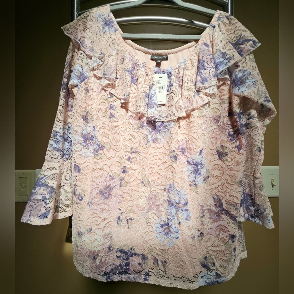 NEW, Women's flowy, flowery, peach & blue, lacy, blouse. Size 14/16
